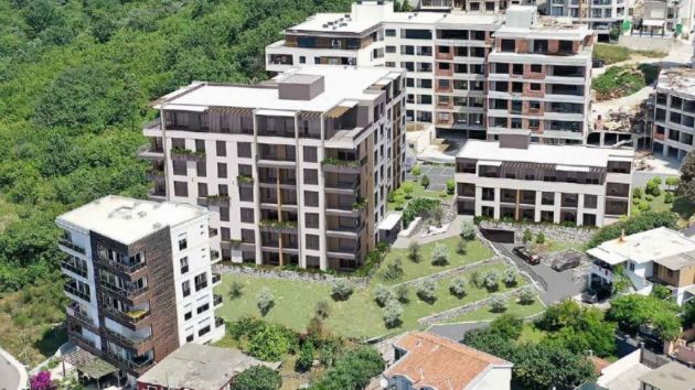 Tre Group Invest turističko apartmanski blok Bečići