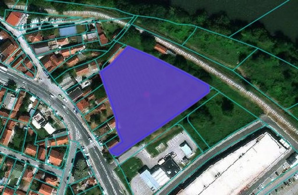 Trgovački centar sa apart hotelom Dušana Popovića 33 Kraljevo