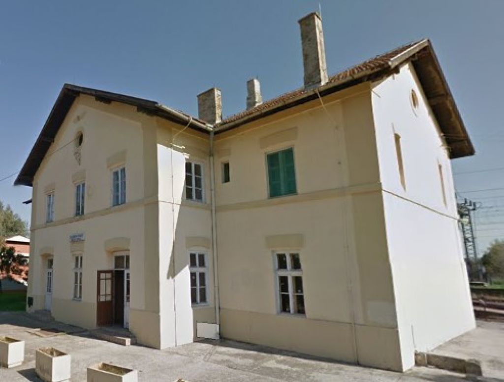 Železnička stanica Bačka Topola