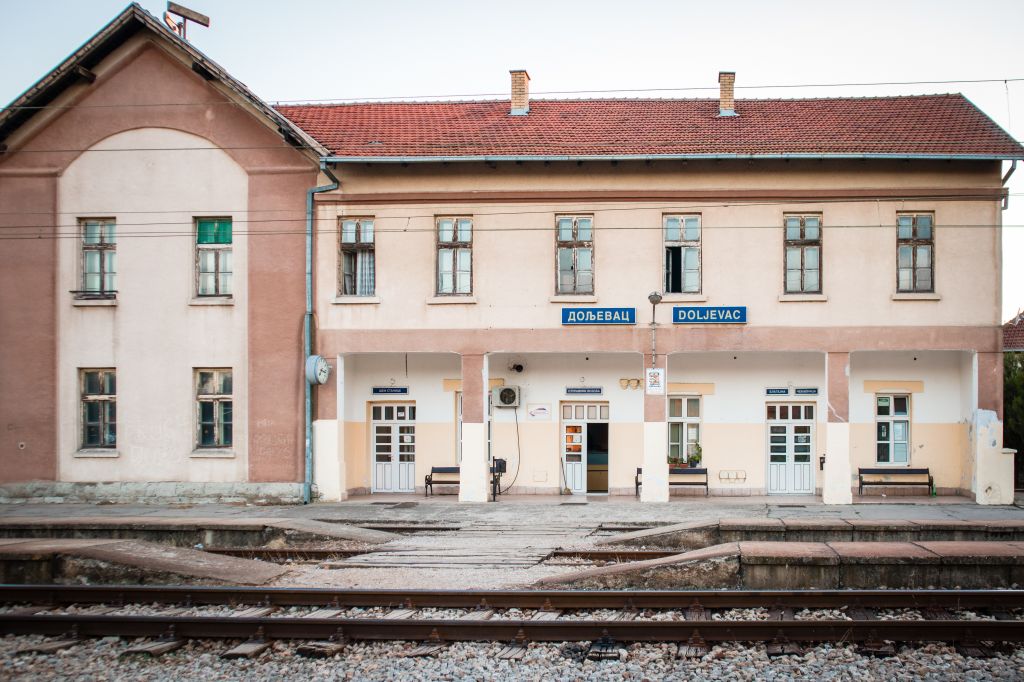 Železnička stanica Doljevac