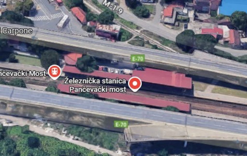 Železnička stanica Pančevački most
