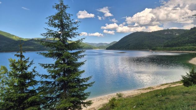 Zlatarsko jezero